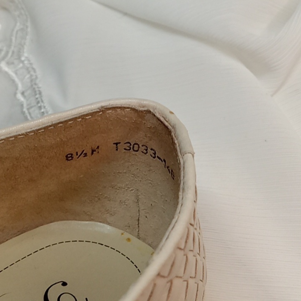 Trotters cream loafers size 8.5 - Picture 6 of 7